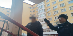 南岗公安分局民警巡逻中暖心救助走失老人 寒冬里传递警民温情